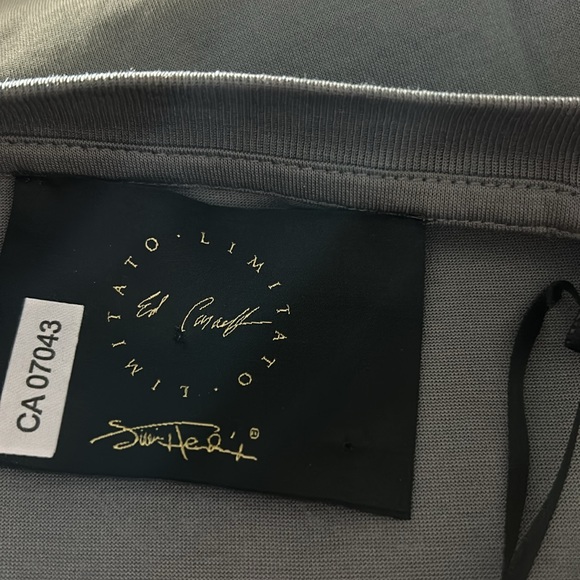 Limitato - Picture 4 of 8